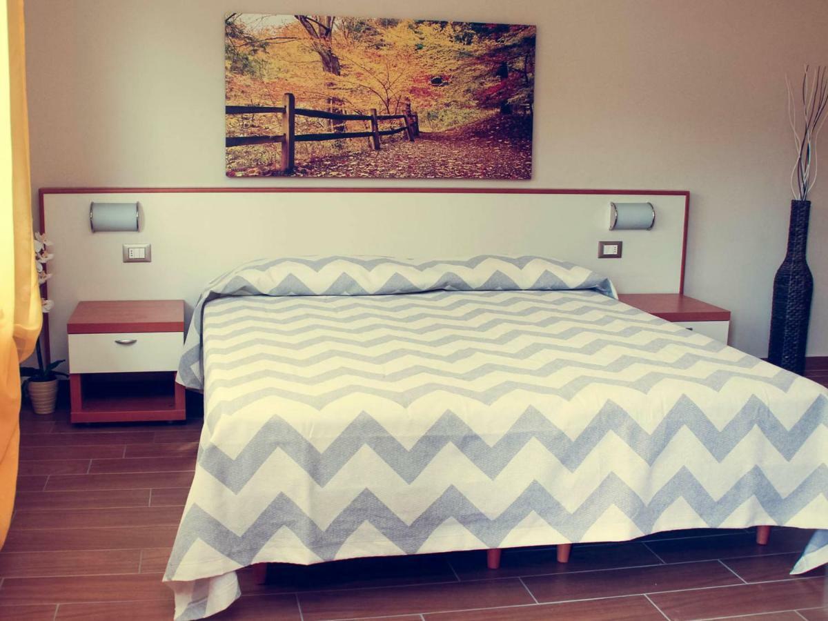 B&B Tina Monte Isola Exteriör bild